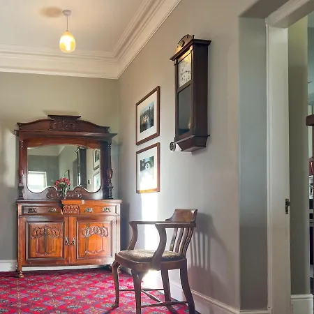 Casa de Férias Little Parrock, Nestled At The Foot Of Helm Crag With Walks From The Door *