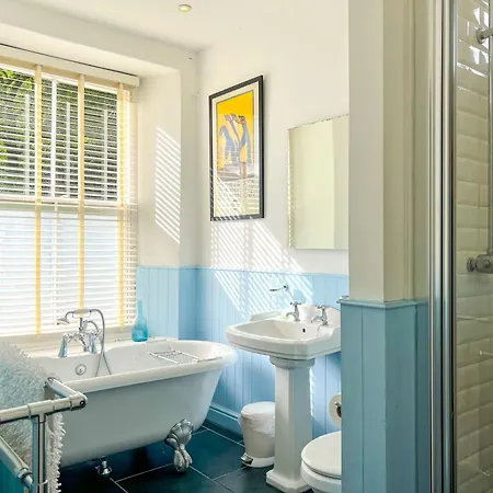 Little Parrock, Nestled At The Foot Of Helm Crag With Walks From The Door Vakantiehuis Grasmere