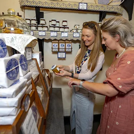 Vakantiehuis Little Parrock, Nestled At The Foot Of Helm Crag With Walks From The Door Grasmere